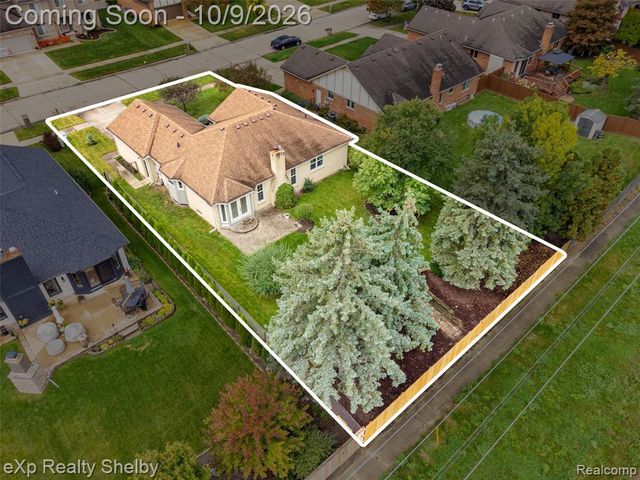 53204 Abraham Drive, Macomb, MI 48042