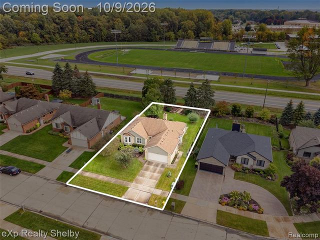 53204 Abraham Drive, Macomb, MI 48042