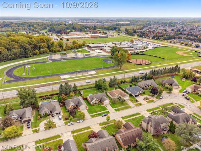 53204 Abraham Drive, Macomb, MI 48042
