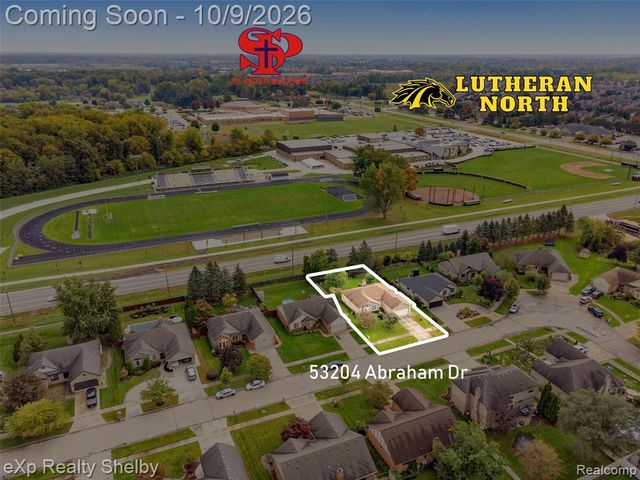 53204 Abraham Drive, Macomb, MI 48042