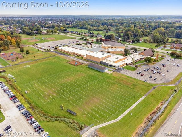 53204 Abraham Drive, Macomb, MI 48042