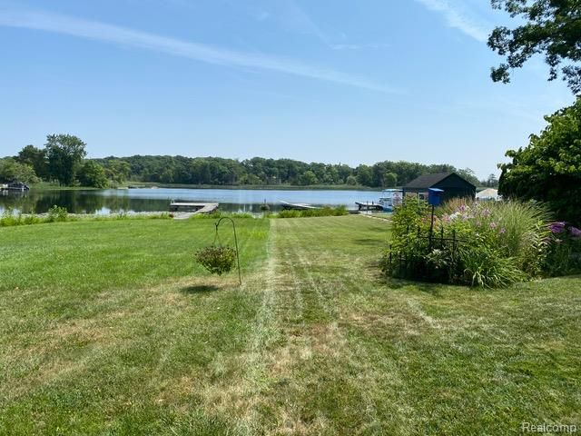 4682 Rockcroft Boulevard, Independence Charter Township, MI 48346