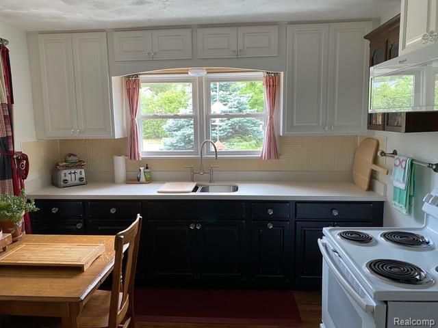 4682 Rockcroft Boulevard, Independence Charter Township, MI 48346