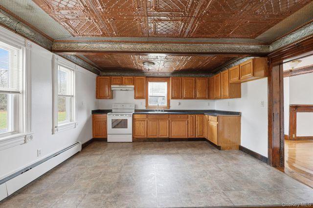 708 Burlingham Road, Pine Bush, NY 12566