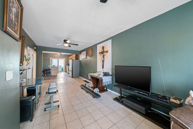 3301 S HAMILTON Avenue, Chicago, IL 60608