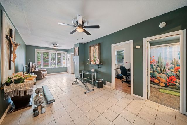 3301 S HAMILTON Avenue, Chicago, IL 60608