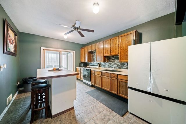 3301 S HAMILTON Avenue, Chicago, IL 60608