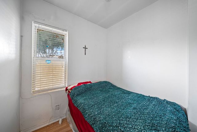 3301 S HAMILTON Avenue, Chicago, IL 60608