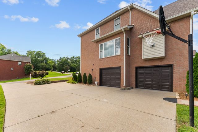 504 Spinnaker Ct, Smyrna, TN 37167