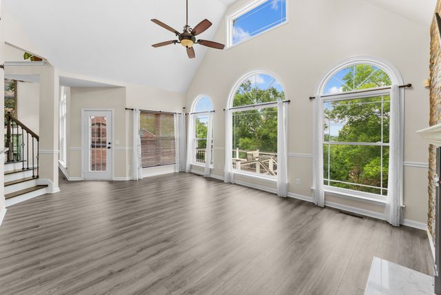 504 Spinnaker Ct, Smyrna, TN 37167