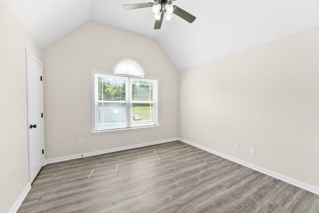 504 Spinnaker Ct, Smyrna, TN 37167