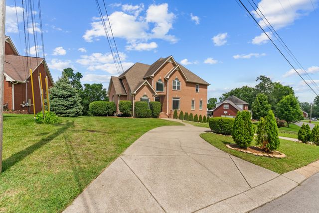504 Spinnaker Ct, Smyrna, TN 37167