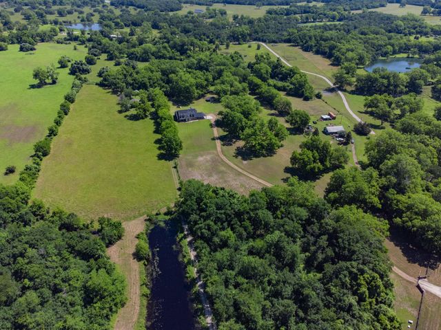 42272 Fm 1458, Brookshire, TX 77423