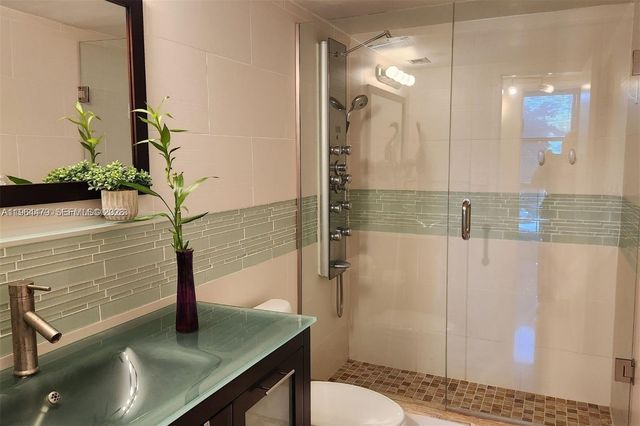 1000 Parkview Dr 231, Hallandale Beach, FL 33009