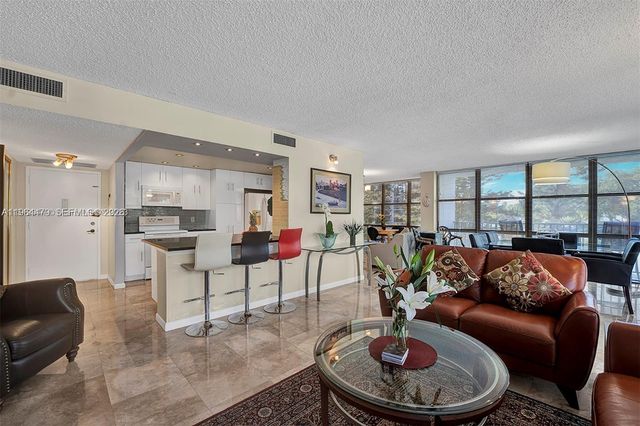 1000 Parkview Dr 231, Hallandale Beach, FL 33009