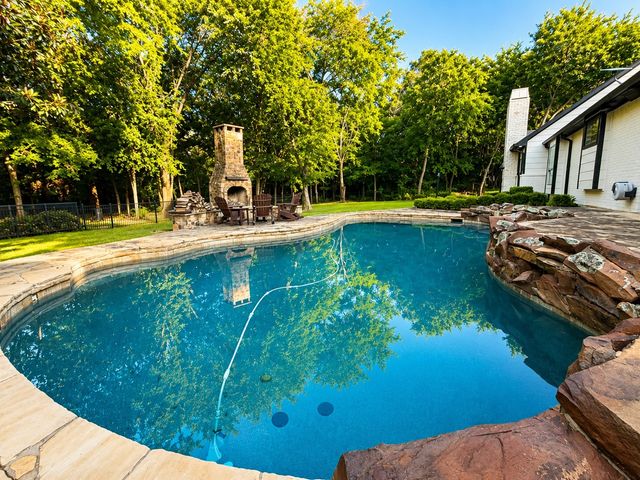 1606 Sam Rayburn Highway, Melissa, TX 75454