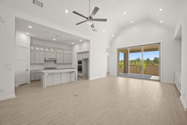 27015 West Rustlers Bend, Montgomery, TX 77316