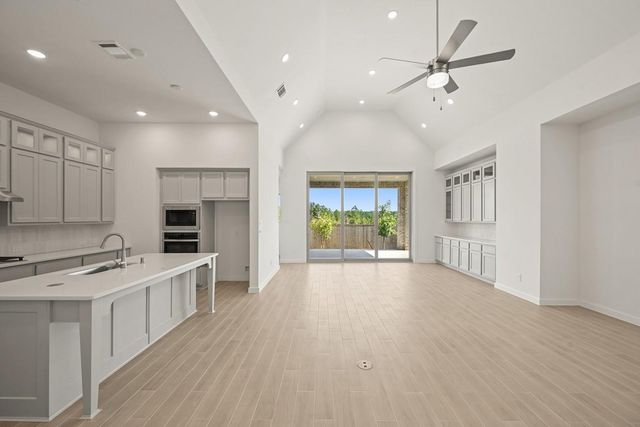 27015 West Rustlers Bend, Montgomery, TX 77316