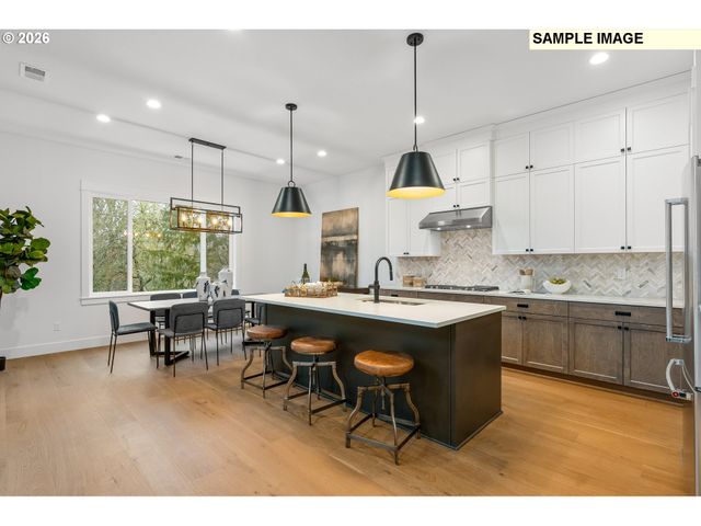 610 N Y St, Washougal, WA 98671