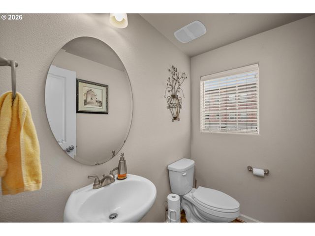 28826 Sw VILLEBOIS Dr, Wilsonville, OR 97070