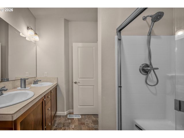 28826 Sw VILLEBOIS Dr, Wilsonville, OR 97070