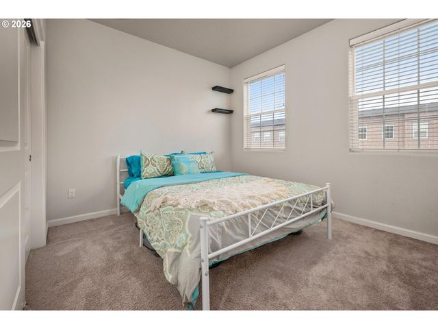 28826 Sw VILLEBOIS Dr, Wilsonville, OR 97070