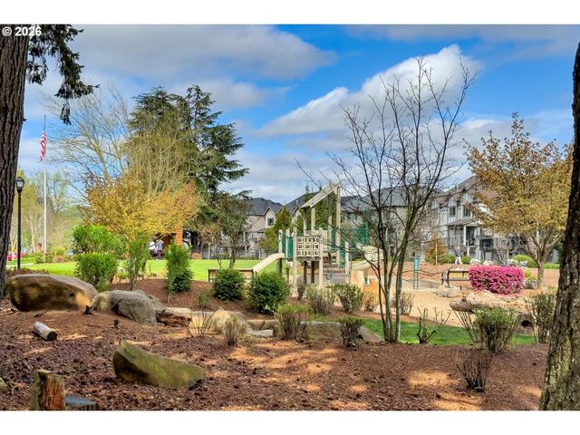 28826 Sw VILLEBOIS Dr, Wilsonville, OR 97070