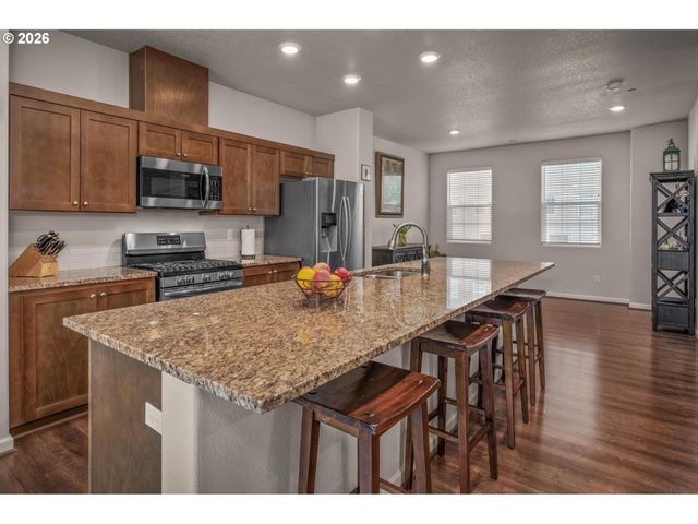 28826 Sw VILLEBOIS Dr, Wilsonville, OR 97070