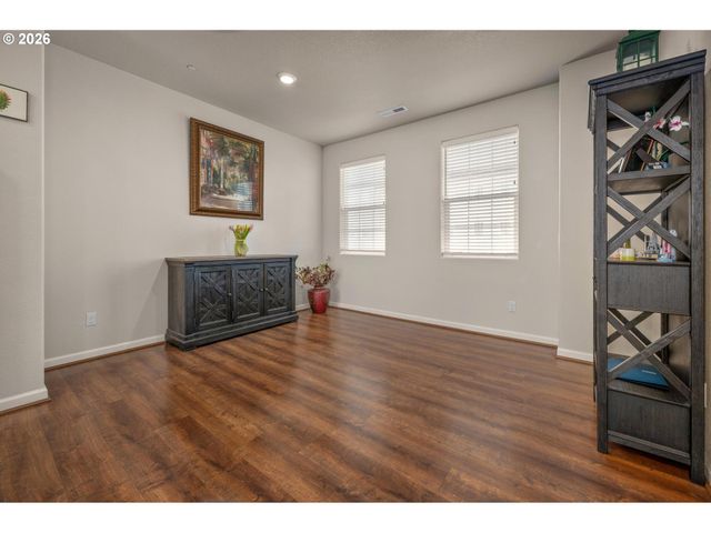 28826 Sw VILLEBOIS Dr, Wilsonville, OR 97070