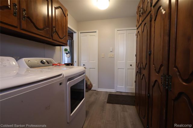 22305 King Road, Woodhaven, MI 48183