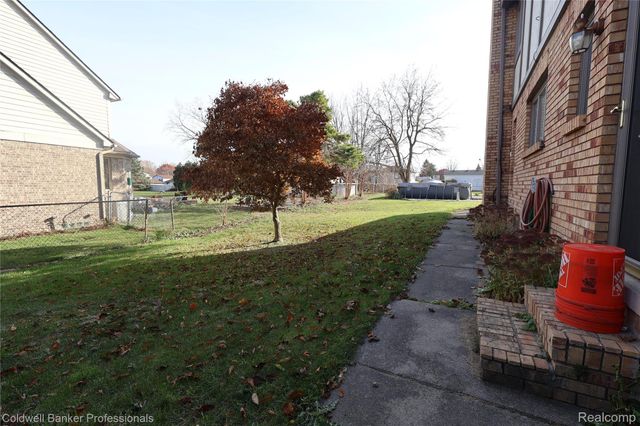 22305 King Road, Woodhaven, MI 48183