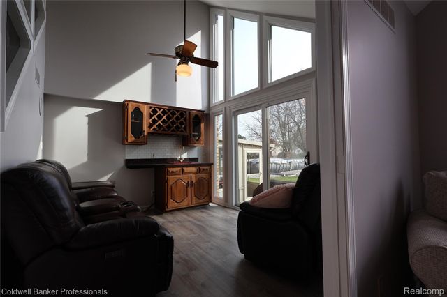 22305 King Road, Woodhaven, MI 48183