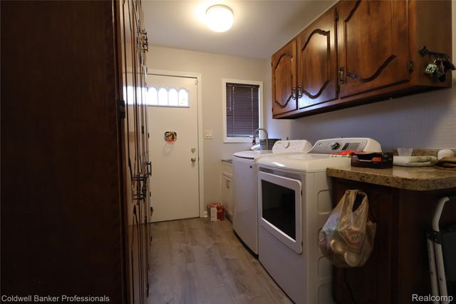 22305 King Road, Woodhaven, MI 48183