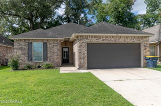 207 Moss Bluff Drive, Lafayette, LA 70507