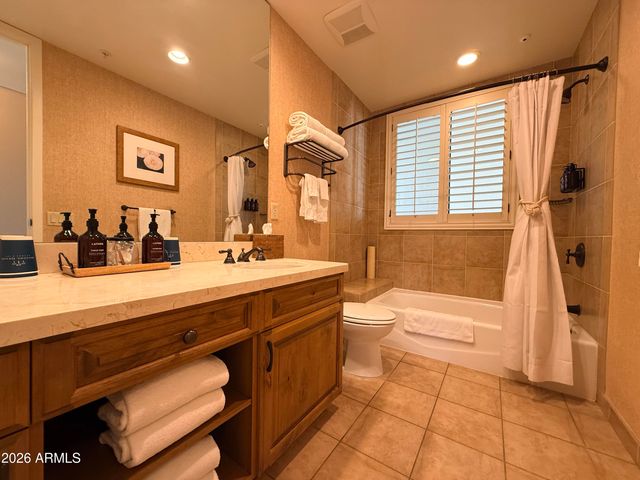 8000 S ARIZONA GRAND Parkway 302, Phoenix, AZ 85044