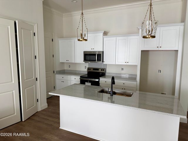 216 Berchman Oaks Drive, Lafayette, LA 70506