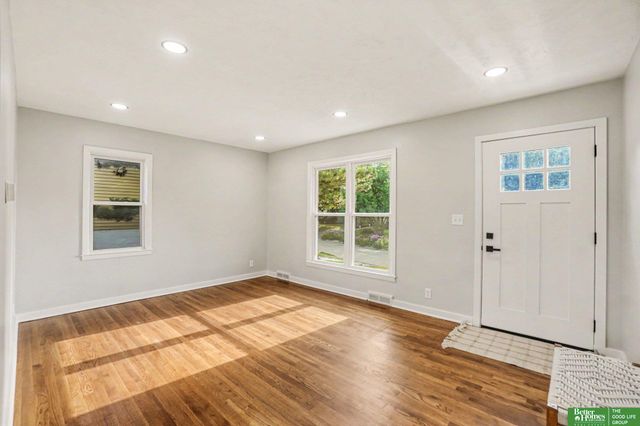 1931 S 49 Street, Omaha, NE 68106
