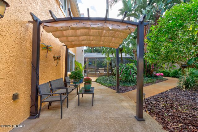 1413 Live Oak Street, New Smyrna Beach, FL 32168