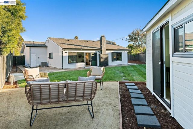 8093 Del Monte Ave, Newark, CA 94560