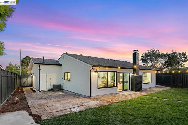 8093 Del Monte Ave, Newark, CA 94560