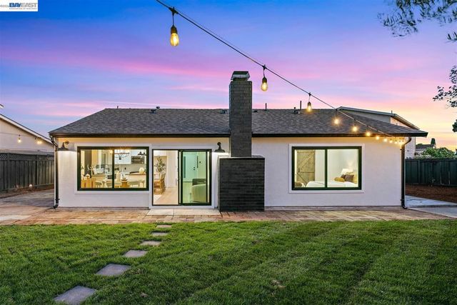 8093 Del Monte Ave, Newark, CA 94560