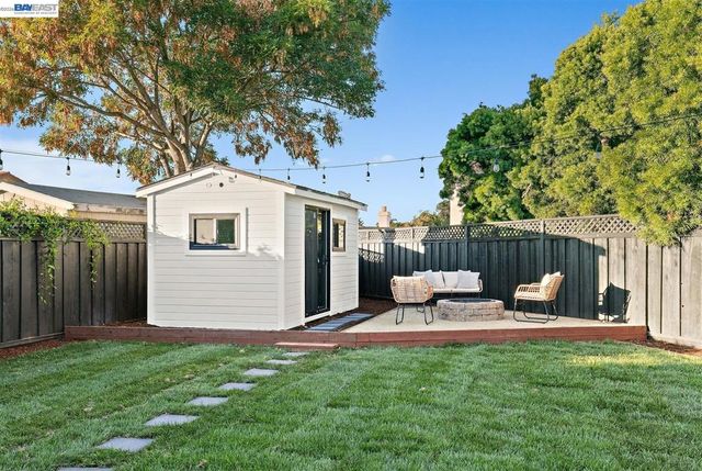 8093 Del Monte Ave, Newark, CA 94560