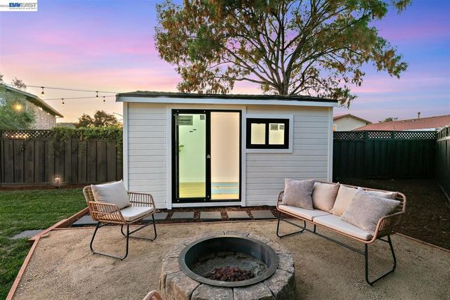 8093 Del Monte Ave, Newark, CA 94560