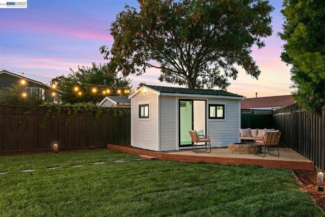 8093 Del Monte Ave, Newark, CA 94560
