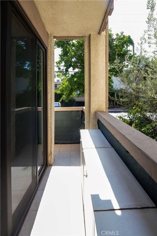 5236 Yarmouth 113, Encino, CA 91316