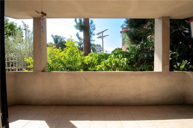 5236 Yarmouth 113, Encino, CA 91316