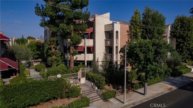 5236 Yarmouth 113, Encino, CA 91316