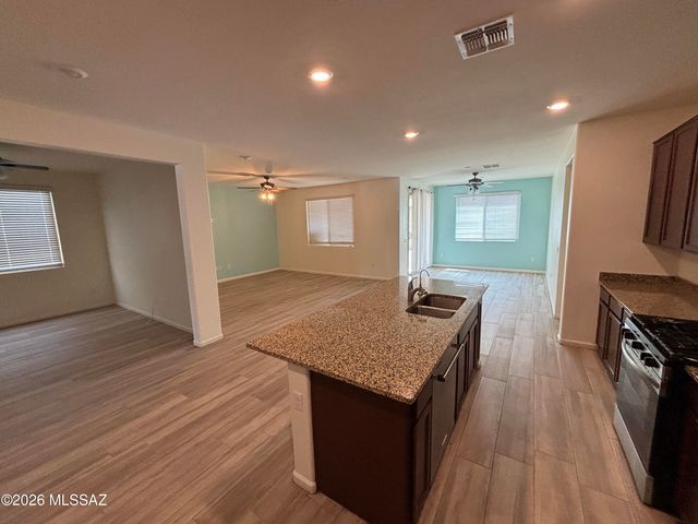 7399 S Via Plaza Del Maya, Tucson, AZ 85756