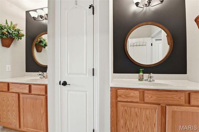 765 Bretton Trails Drive, Lake St Louis, MO 63367