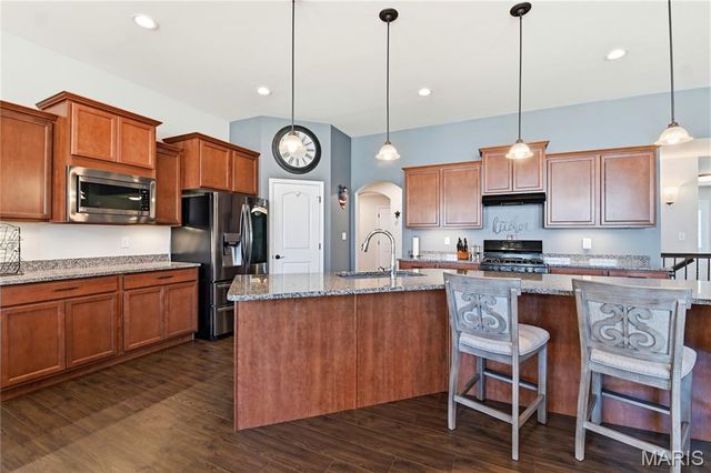 765 Bretton Trails Drive, Lake St Louis, MO 63367